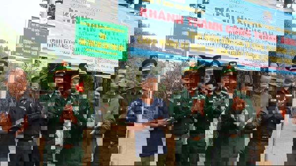 Nhiều công trình mái ấm, nước sạch tặng đồng bào vùng biên giới